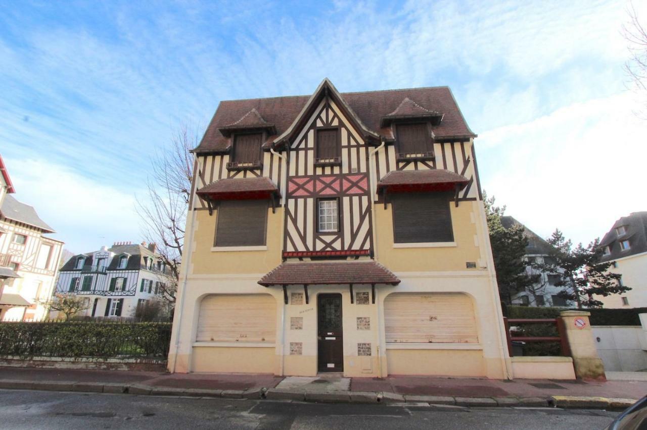 Le Royal Appartement Deauville Buitenkant foto