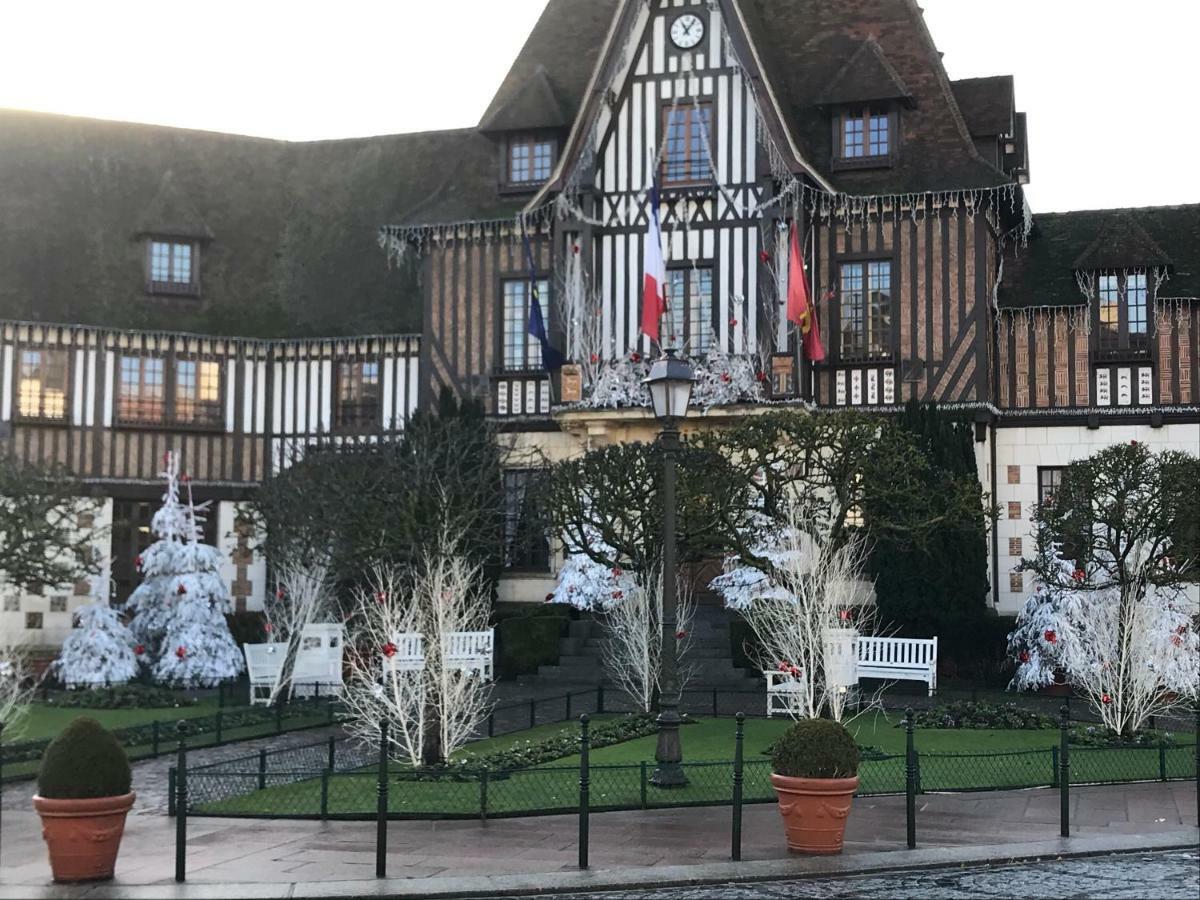 Le Royal Appartement Deauville Buitenkant foto